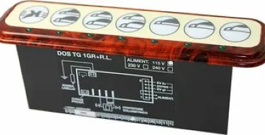 The Elektra 01956034 110V 7 Dose Brierwood Control Box features seven labeled black-and-white circular buttons and a visible wiring and voltage info diagram on the side. © 2025 1st-line.com