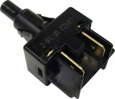 Close-up of the VBM ELETPULBIPDOR Bipolar Switch featuring brass terminals and a black plastic lever, designed for connecting or disconnecting electrical circuits. © 2025 1st-line.com