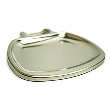 The Mazzer SMI0PIB03 Grinds Catch Tray, a shiny rectangular stainless steel tray with slightly raised edges and a small handle at one end, is shown on a white background. © 2025 1st-line.com