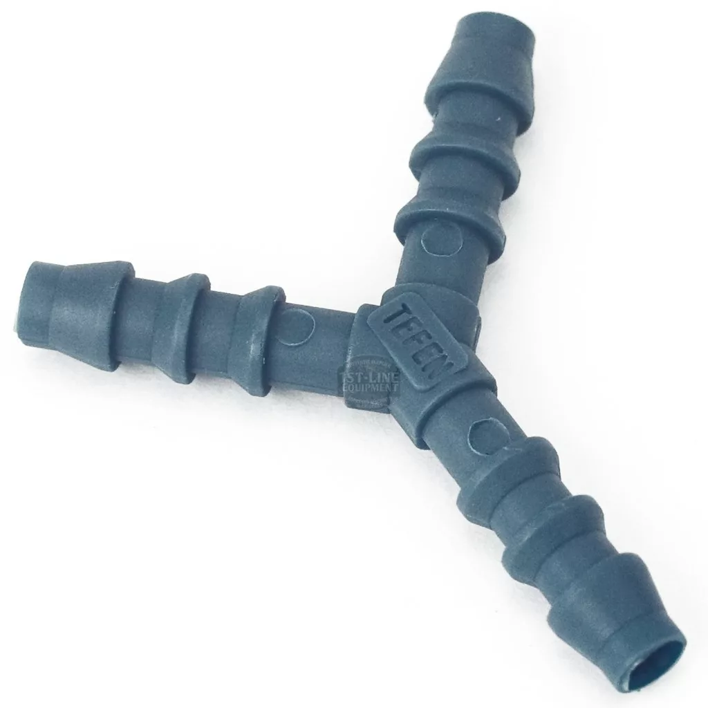 The Lelit 3700021 Y-Pipe - Wider Thick is a black plastic connector with three ribbed arms, designed for securely joining hoses or tubing and ensuring efficient flow. © 2025 1st-line.com