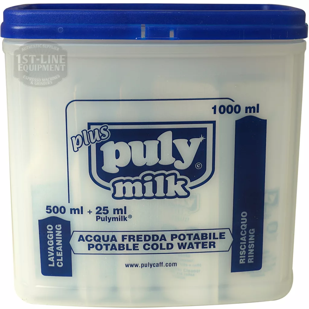 Puly Milk Plus Liquid with Washing Basin: a rectangular plastic container with a blue lid, labeled in Italian, includes measurement markings and instructions for cleaning milk systems using potable cold water. © 2025 1st-line.com