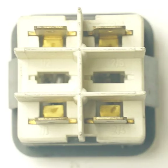 Close-up of a white, rectangular 4-pin relay socket with gold-colored terminals, shown from above against a plain background—compatible with the V.4423 DOUBLE PILOT system. © 2025 1st-line.com