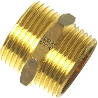 The V.5890 FITTING 1X1 is a brass pipe fitting with male threads on both ends and a hexagonal center for easy wrench tightening. © 2025 1st-line.com
