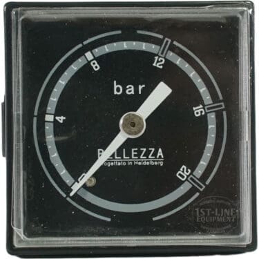 The Bellezza BE.001.022 Bellona Pump Pressure Gauge has a black face with white markings, a square case, 0–20 bar range, reads just above 0 bar, and features BELLEZZA plus Progettato in Heidelberg on the dial. © 2025 1st-line.com